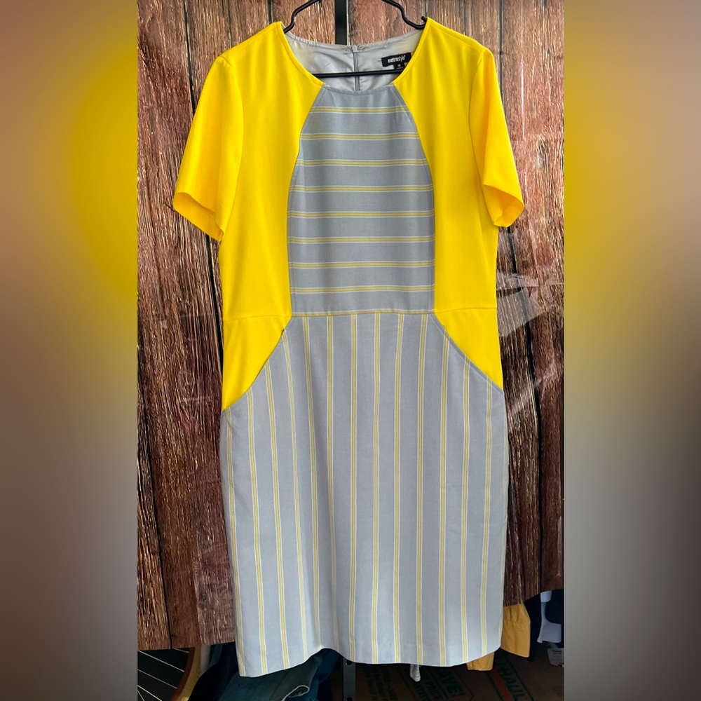 GUC Metro Style Color Block Dress